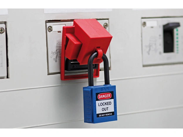 SF40AN YELLOW 044780 KATANAC LOCKOUT 15608